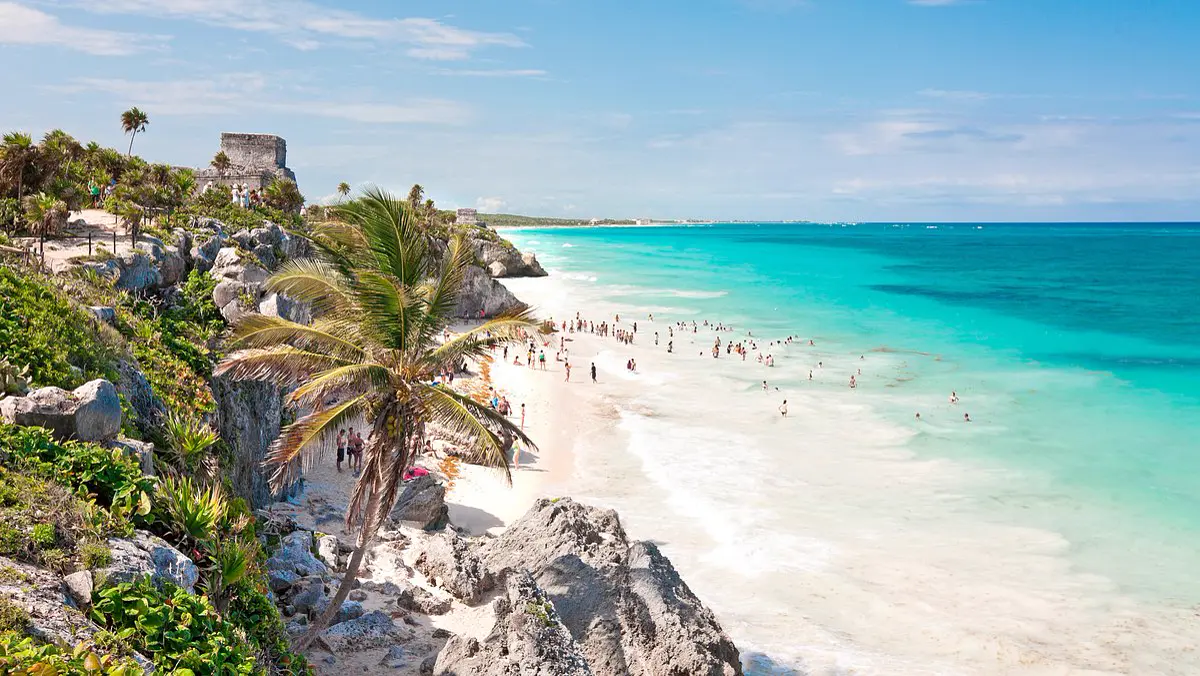 White sand beach and turquoise water in Mexico