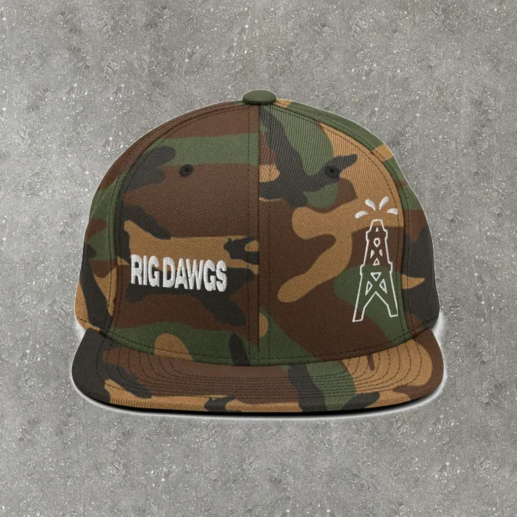 Rig Dawgs Snapback in green camo