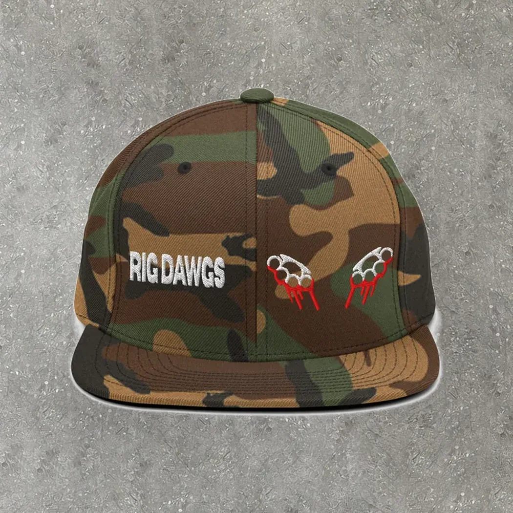Knuckle Duster Snapback in green camo